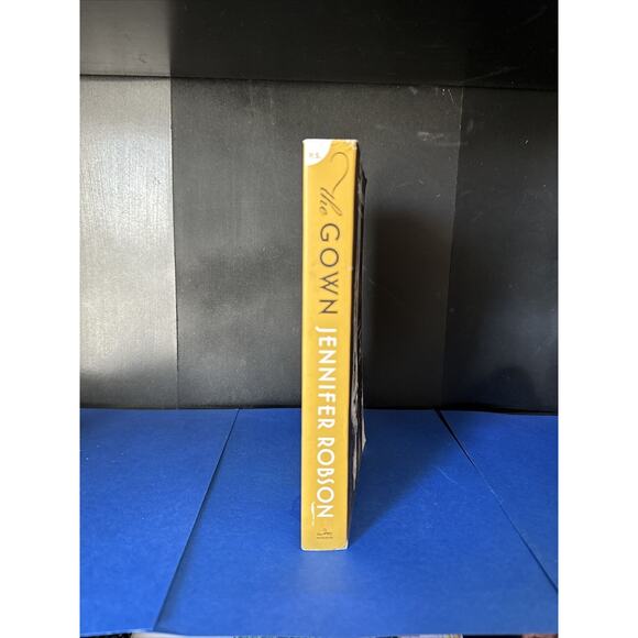 The Gown : A Novel of the Royal Wedding by Jennifer Robson (2018, Trade... - Picture 4 of 12